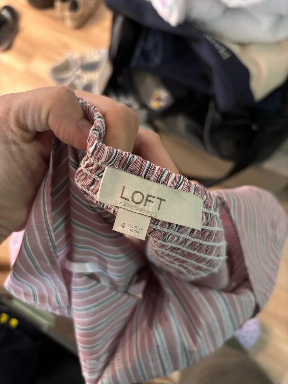 LOFT Pink and White Striped Poplin Corset Seamed Blouse SZ 4 Great Condition.